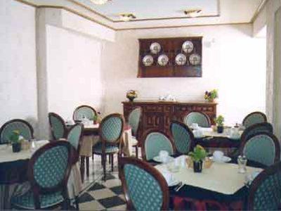 Jolly Hotel Igoemenitsa Buitenkant foto