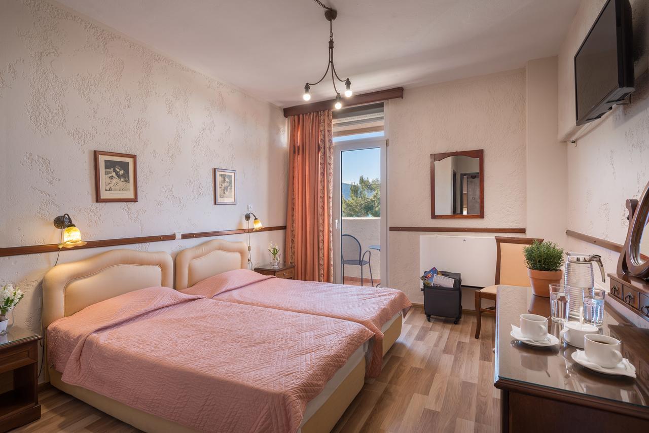 Jolly Hotel Igoemenitsa Buitenkant foto