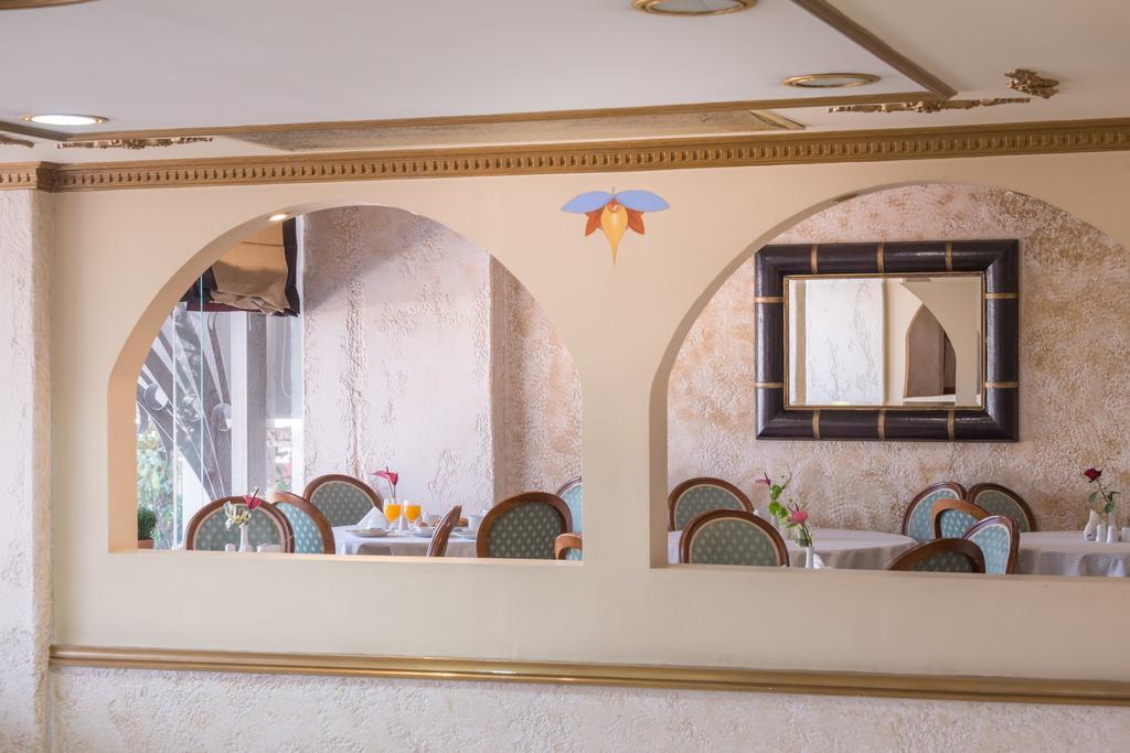 Jolly Hotel Igoemenitsa Buitenkant foto