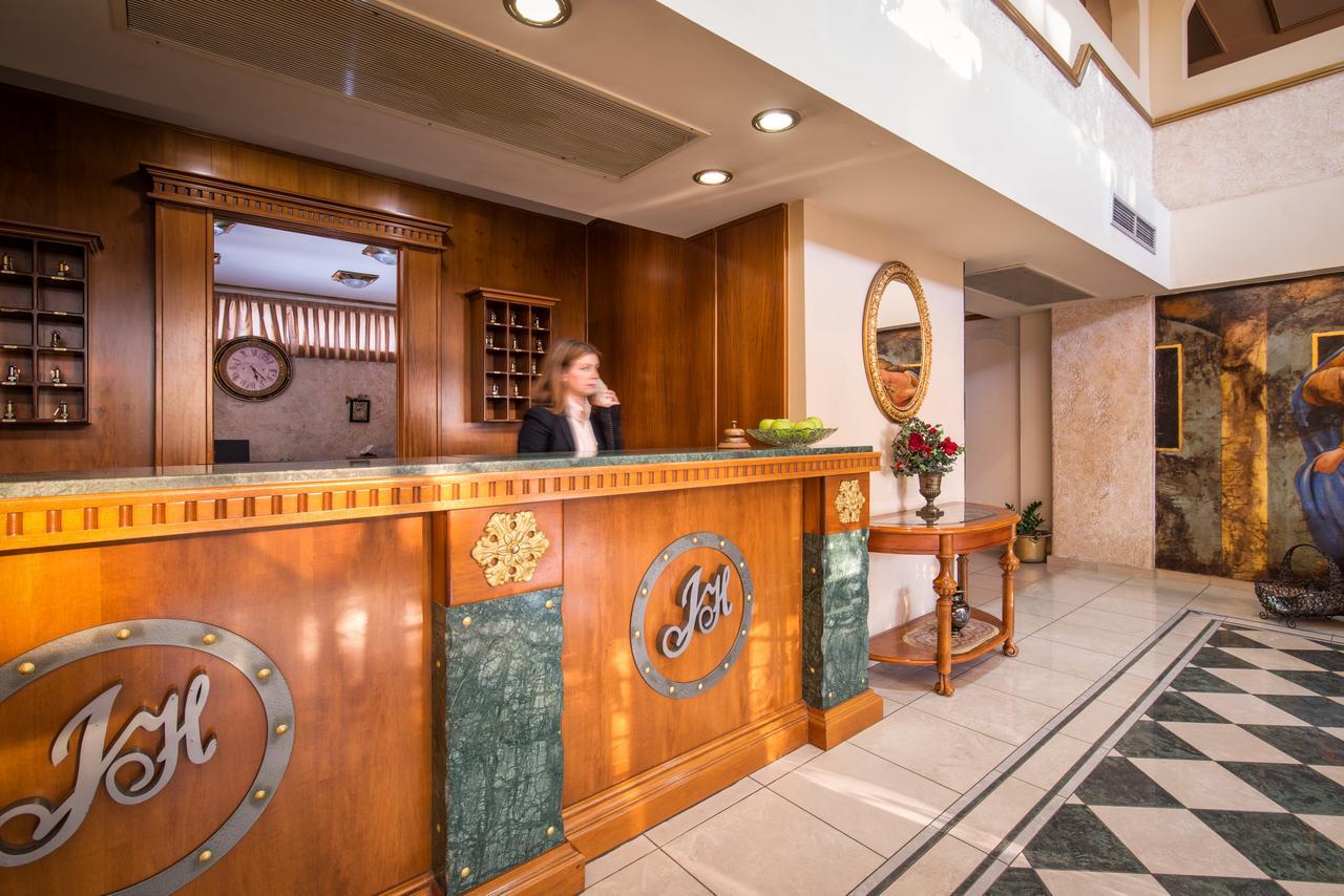 Jolly Hotel Igoemenitsa Buitenkant foto